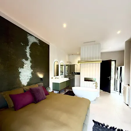 537 Emilion - Luxury Couette-café Saint-Laurent-des-Combes